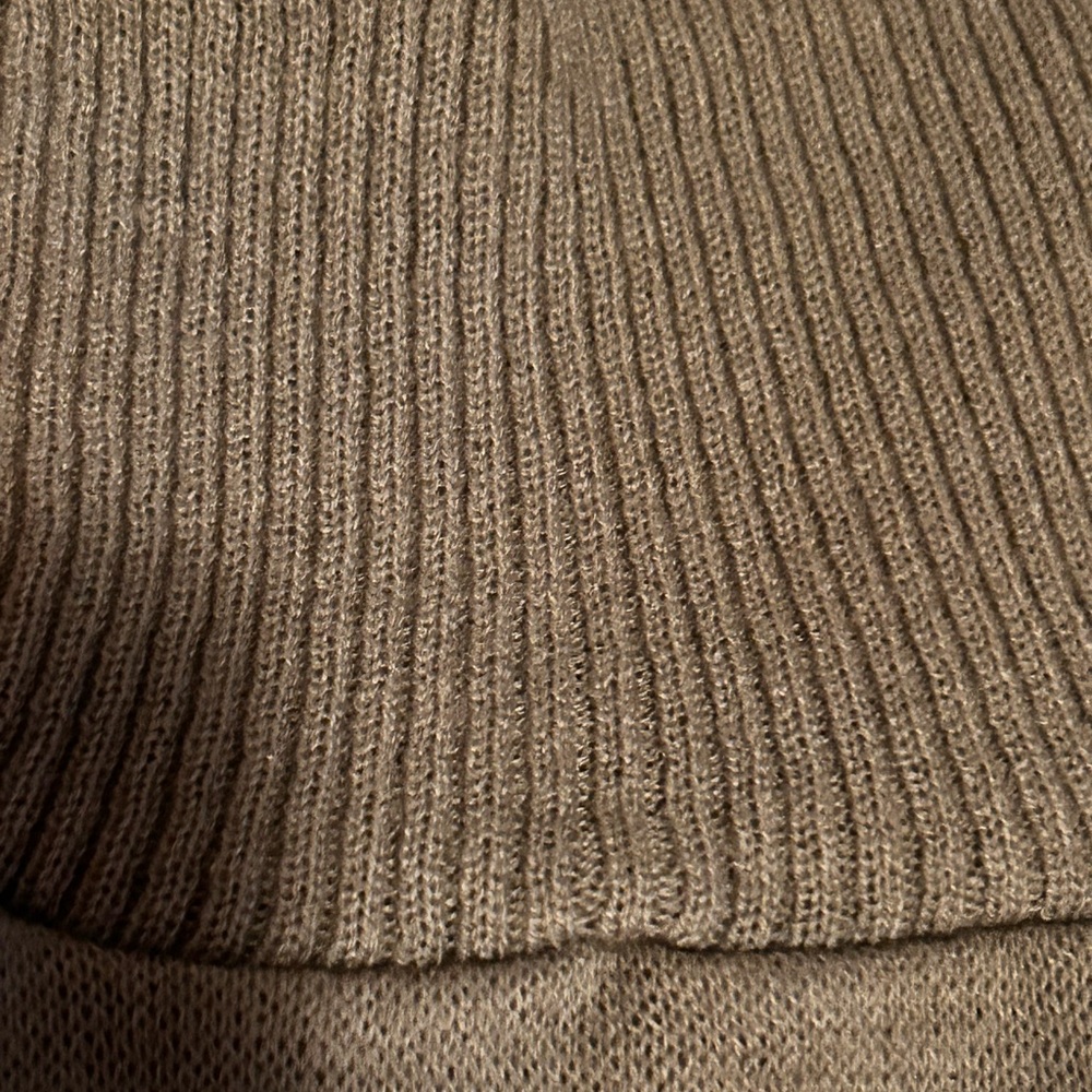 Neiman Marcus Japanese Green Acrylic Turtlneck Top - Picture 2 of 5